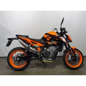 KTM 890 DUKE GP (2025) — foto 1