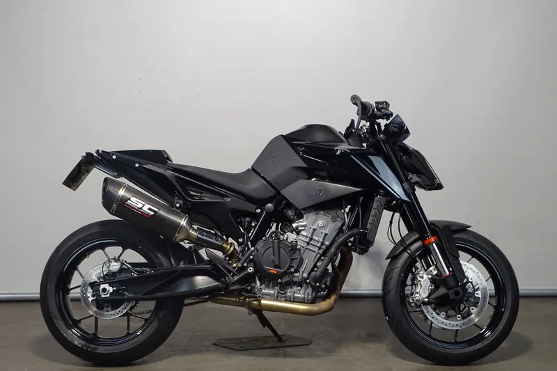 KTM 890 Duke (2021)