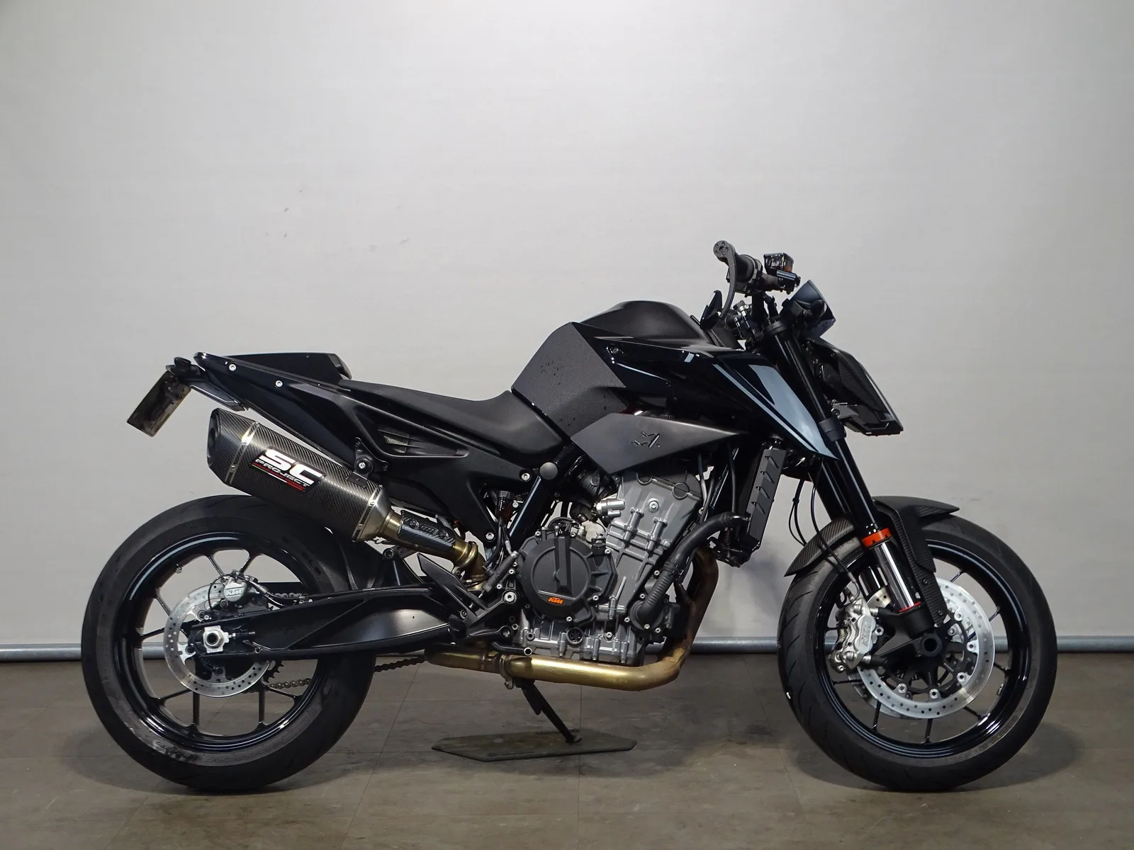 KTM 890 Duke (2021) — foto 1