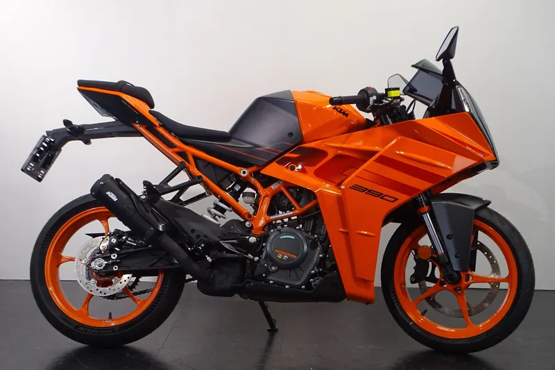 KTM RC 390 (2024)