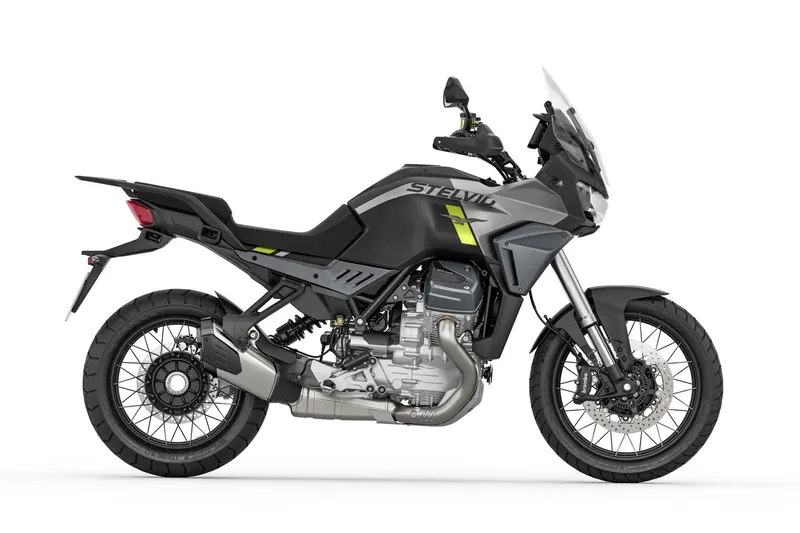 Moto Guzzi Stelvio (2025)