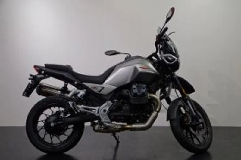Moto Guzzi -12% V 85 STRADA (2025)