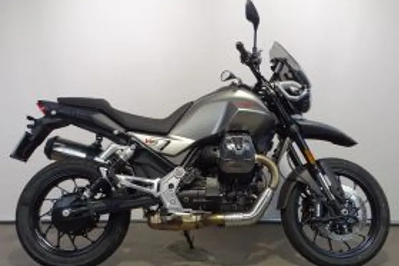 Moto Guzzi V V 85 STRADA (2024)