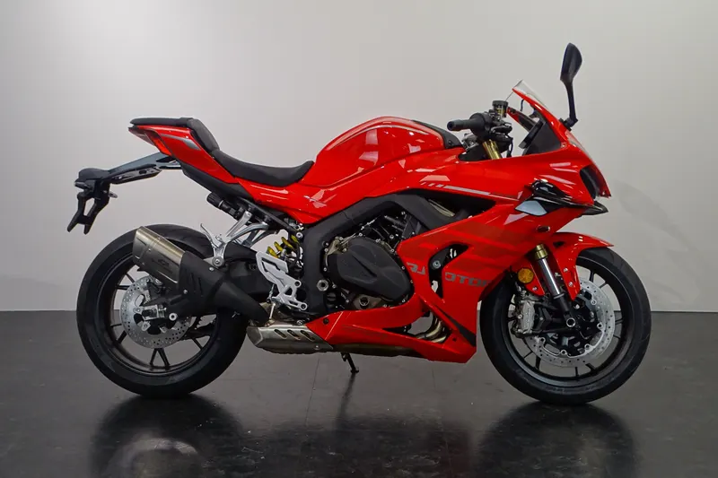 QJ Motor SRK 800 RR (2026)