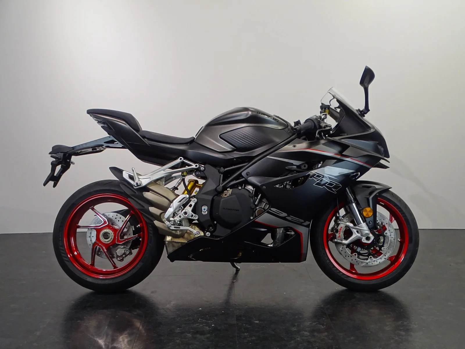 QJ Motor SRK 921 RR (2026) — foto 1