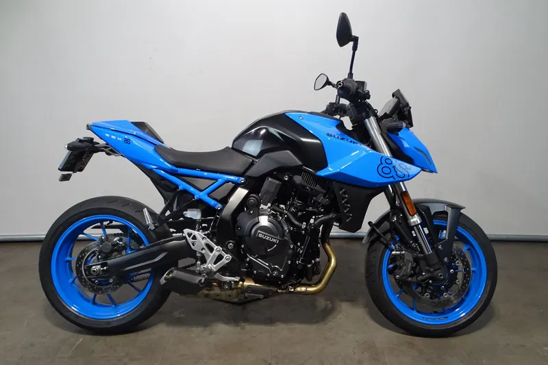 Suzuki GSX-8S (2023)