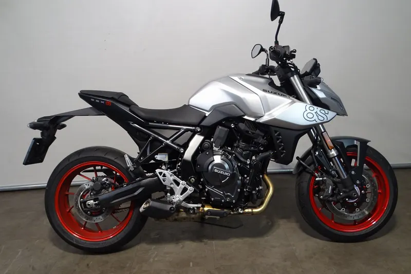 Suzuki GSX-8S (2025)