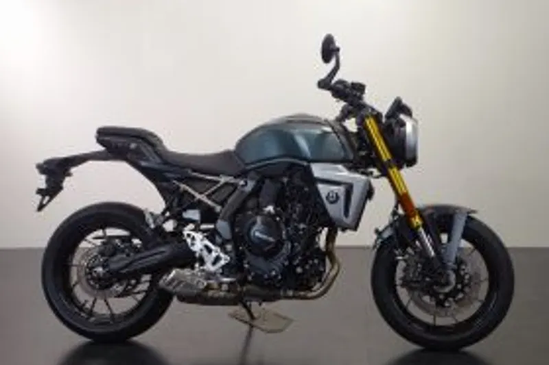 Suzuki GSX-8T (2025)