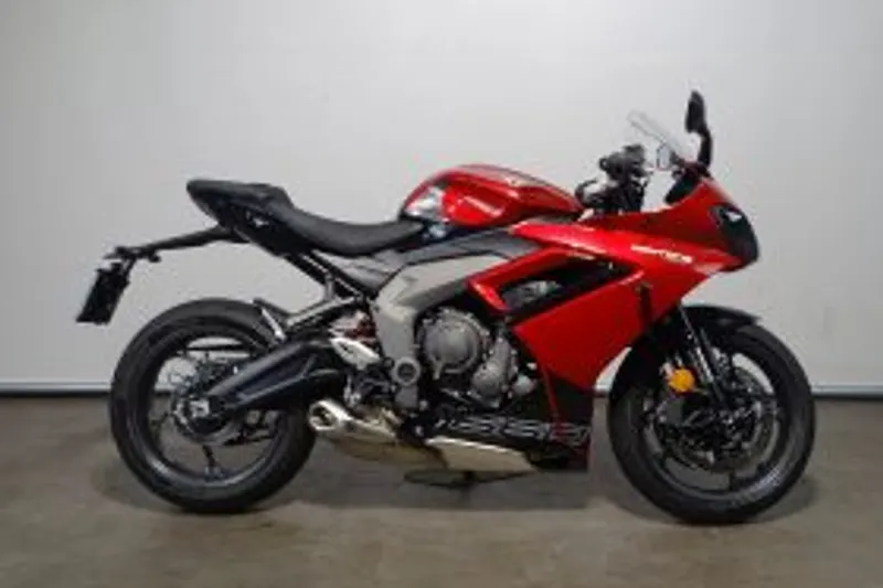 Triumph DAYTONA 660 (2025)