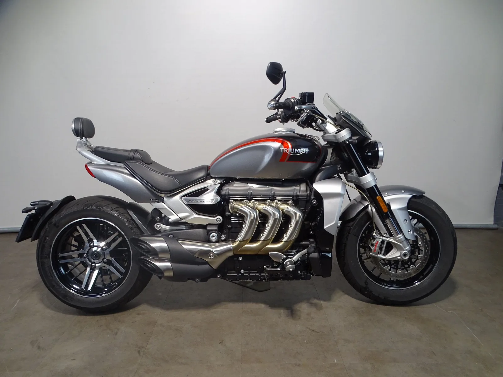Triumph Rocket III (2021) — foto 1