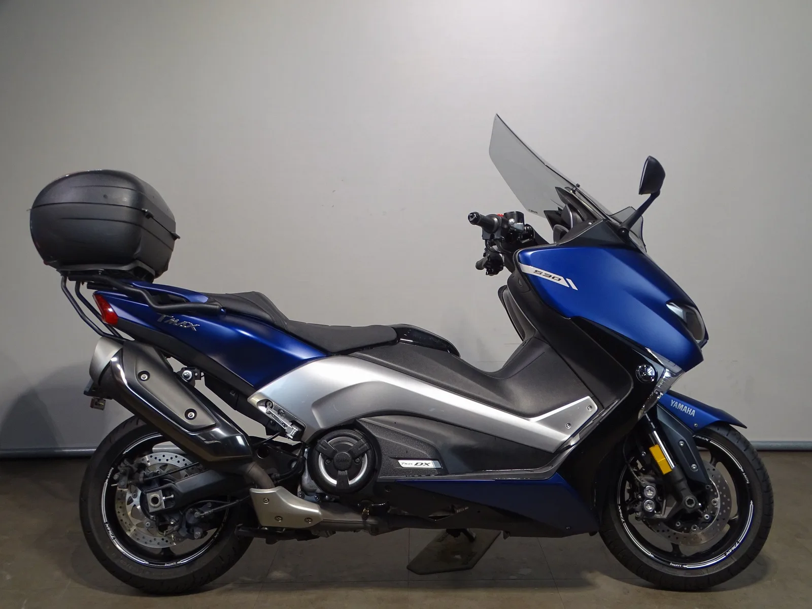 Yamaha Tmax DX (2017) — foto 1