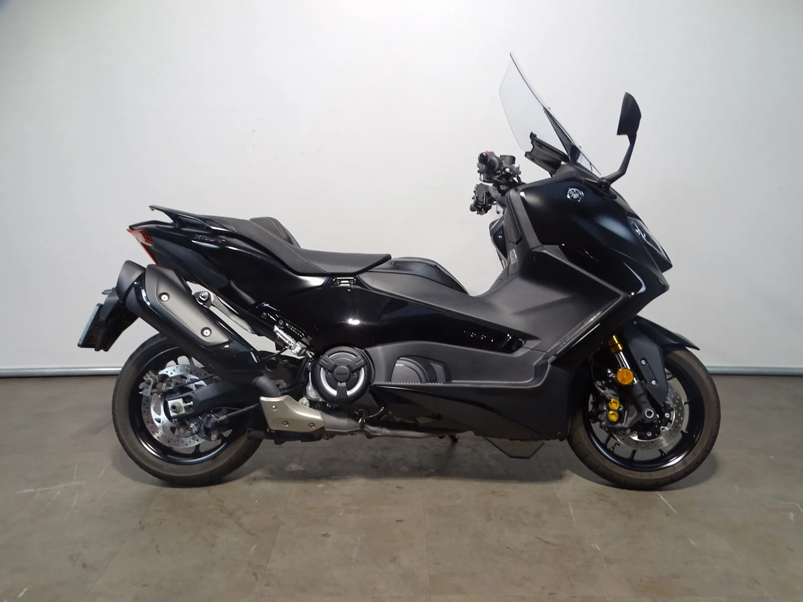 Yamaha Tmax Tech MAX (2025) — foto 1