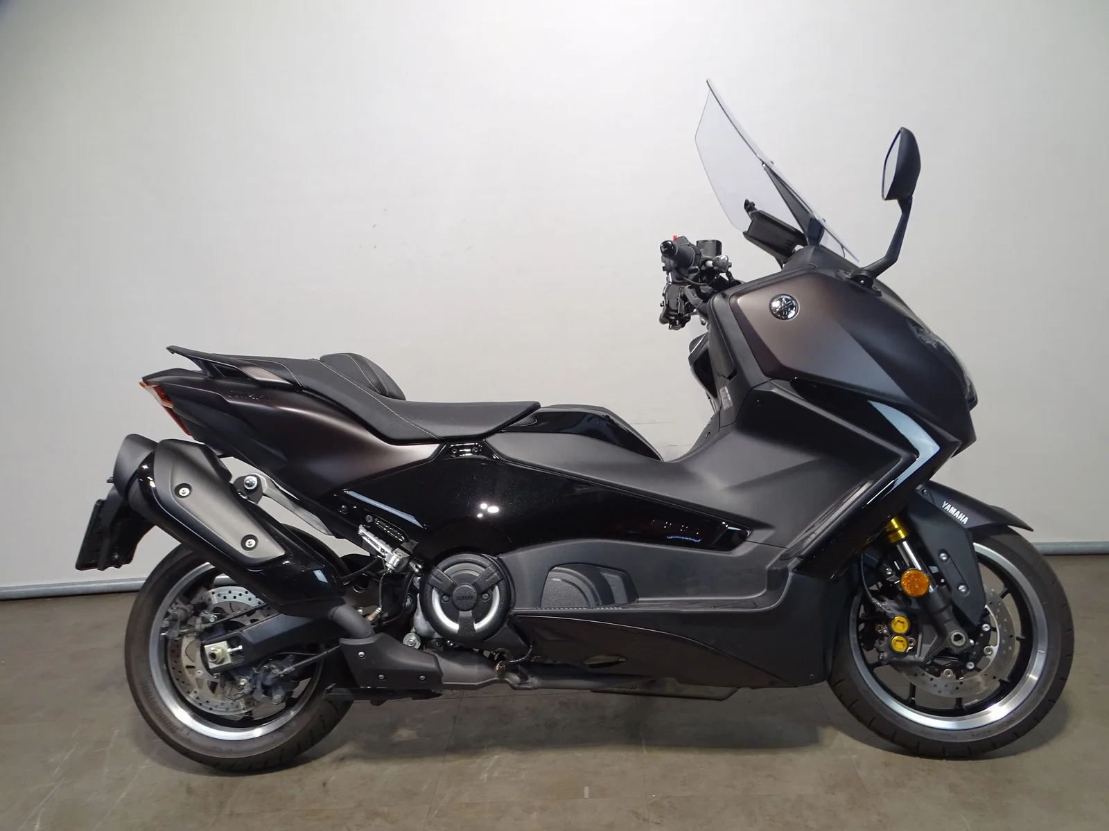 Yamaha Tmax Tech MAX (2025) — foto 1