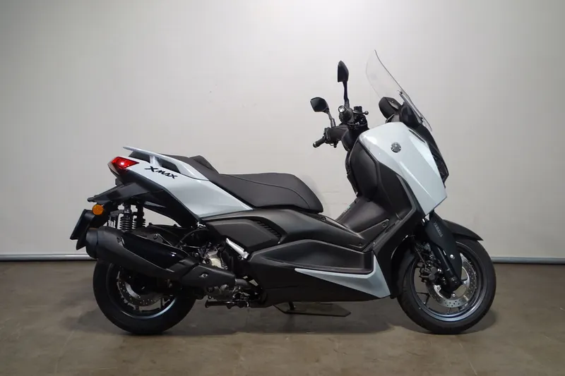 Yamaha Xmax 300 Tech MAX (2025)