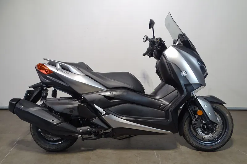 Yamaha X MAX 400 (2020)