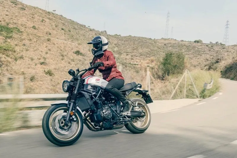 Yamaha XSR 700 Xtribute (2025)