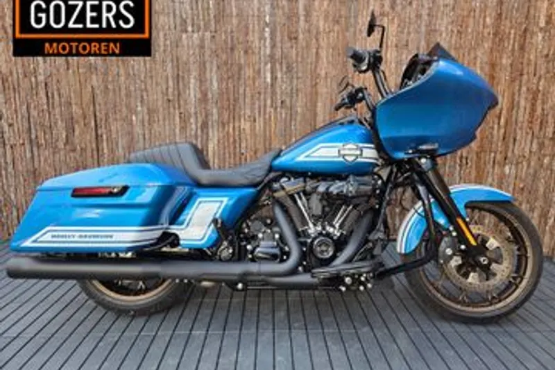 Harley-Davidson Road Glide (2023)