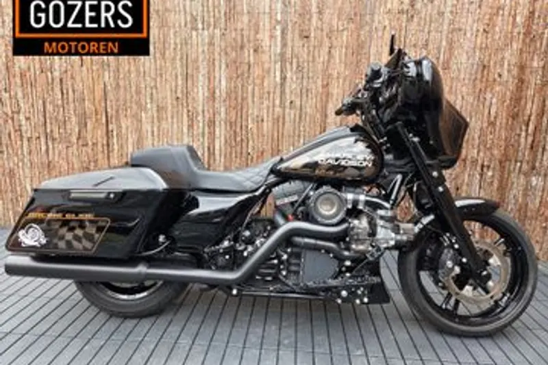 Harley-Davidson Street Glide (2016)