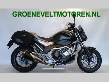 Honda NC 750 S DCT (2017) — foto 1