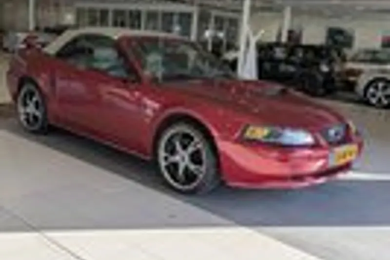 Ford Mustang (2004)