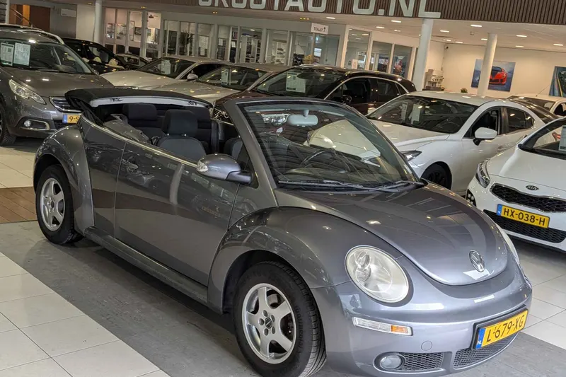 Volkswagen New Beetle (2006)
