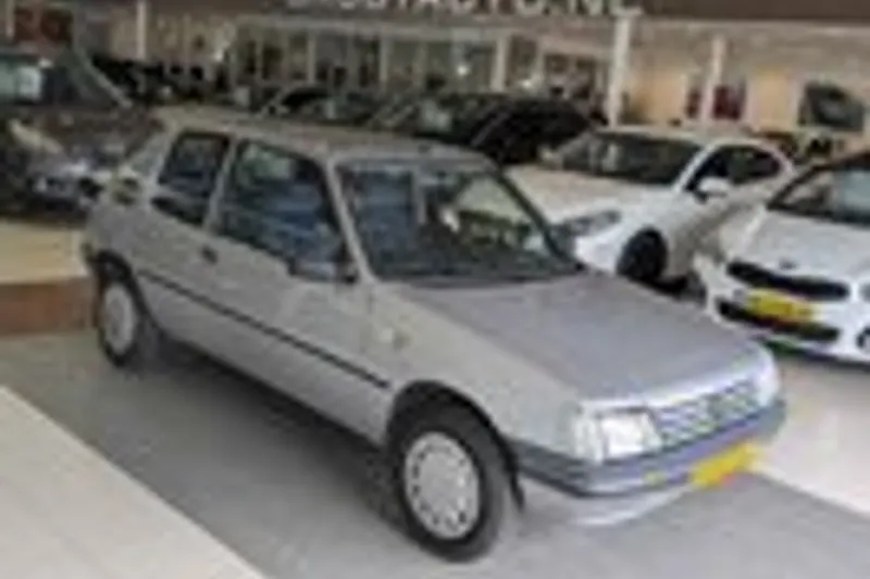 Peugeot 205 (1998)