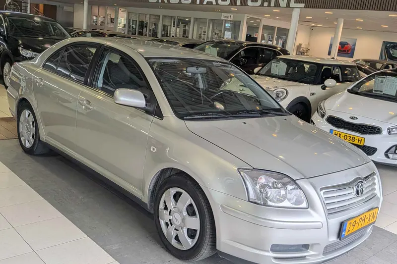 Toyota Avensis (2004)