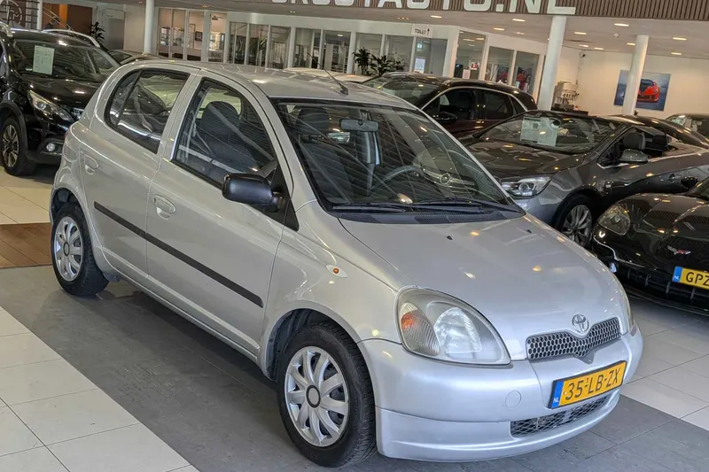 Toyota Yaris (2002)
