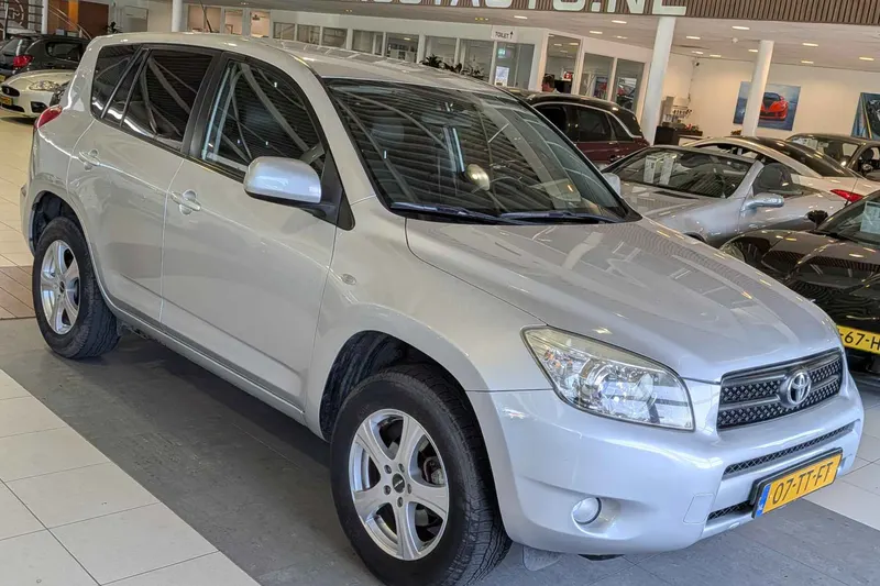 Toyota RAV4 (2007)