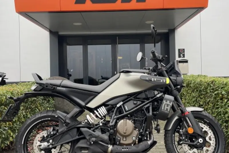 Husqvarna Svartpilen 401 24 (2026)