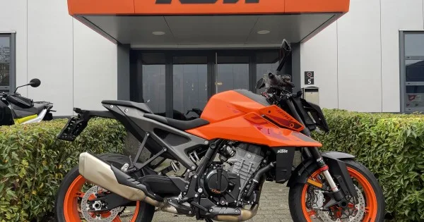KTM Duke 990 (2024) — foto 1
