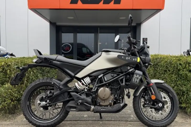 Husqvarna Svartpilen 401 24 (2026)