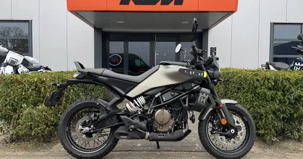 Husqvarna Svartpilen 401 24 (2024) — foto 1