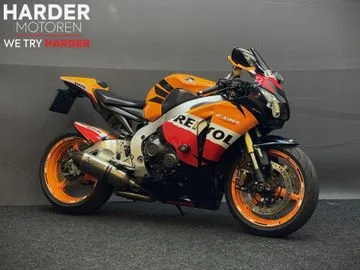 Honda CBR 1000 RR FIREBLADE C-ABS (2012) — foto 1