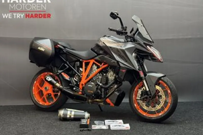 KTM 1290 Super Duke (2021)