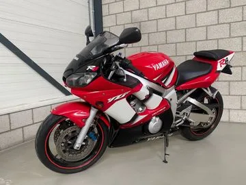 Yamaha YZF-R6 (2002) — foto 1