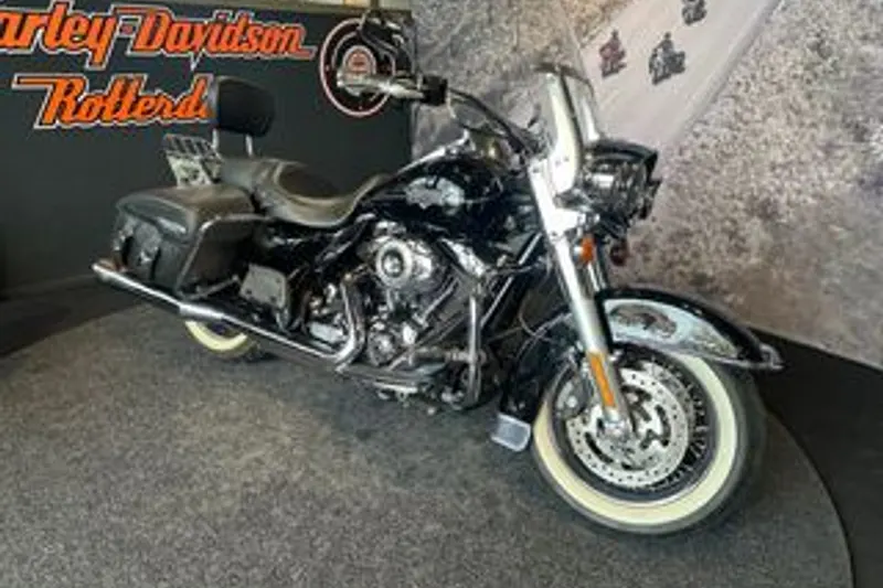 Harley-Davidson Flhrc Road King Classic (2010)