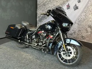 Harley-Davidson Cvo Street Glide (2022) — foto 1