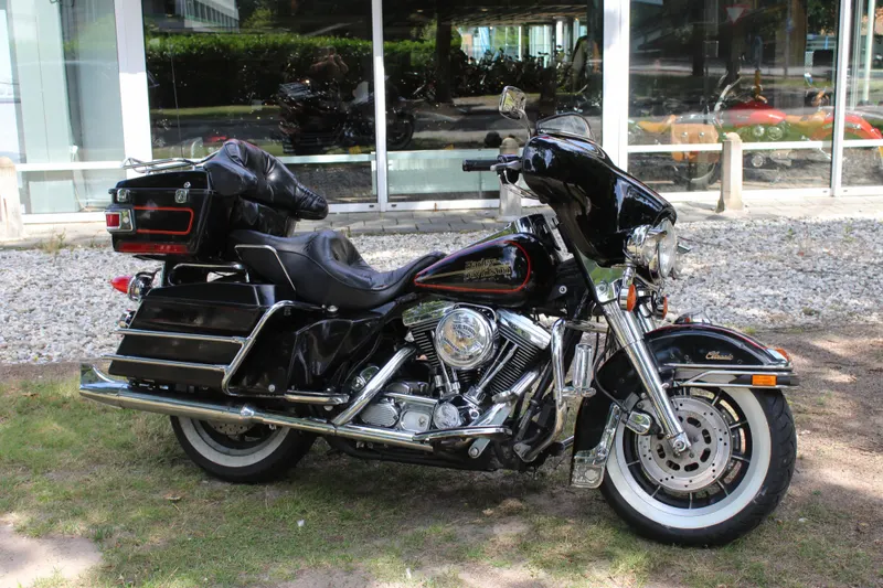 Harley-Davidson Electra Glide Glide FLHTC Electra Glide Classic (1989)