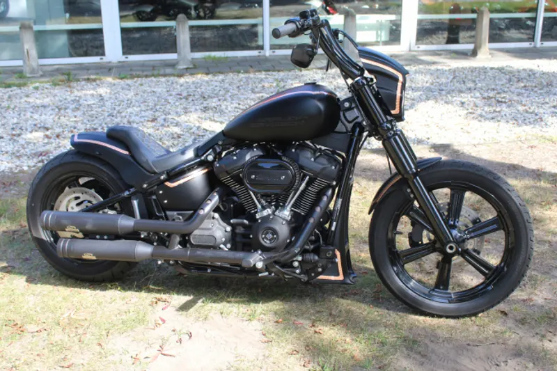 Harley-Davidson Softail (2023)