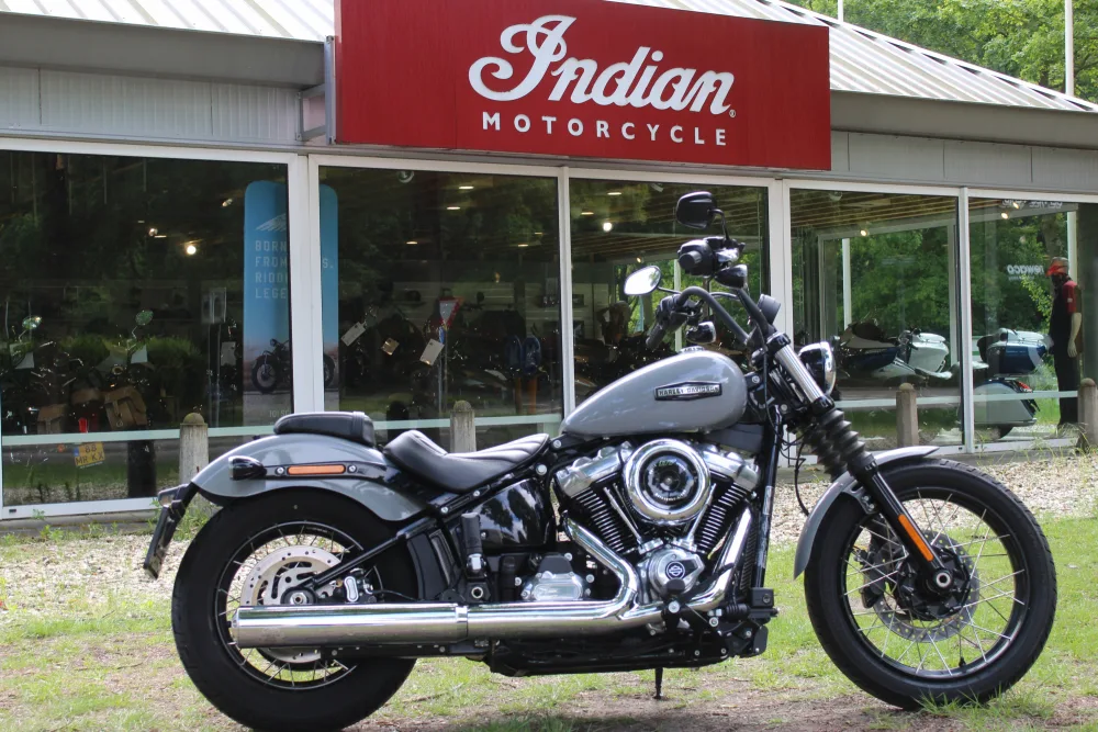 Harley-Davidson Softail Streetbob (2025) — foto 1