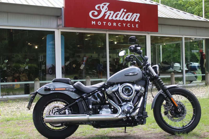 Harley-Davidson Softail Street BOB (2025)