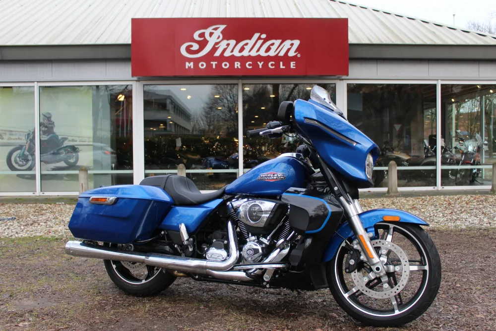Harley-Davidson Street Glide (2025) — foto 1