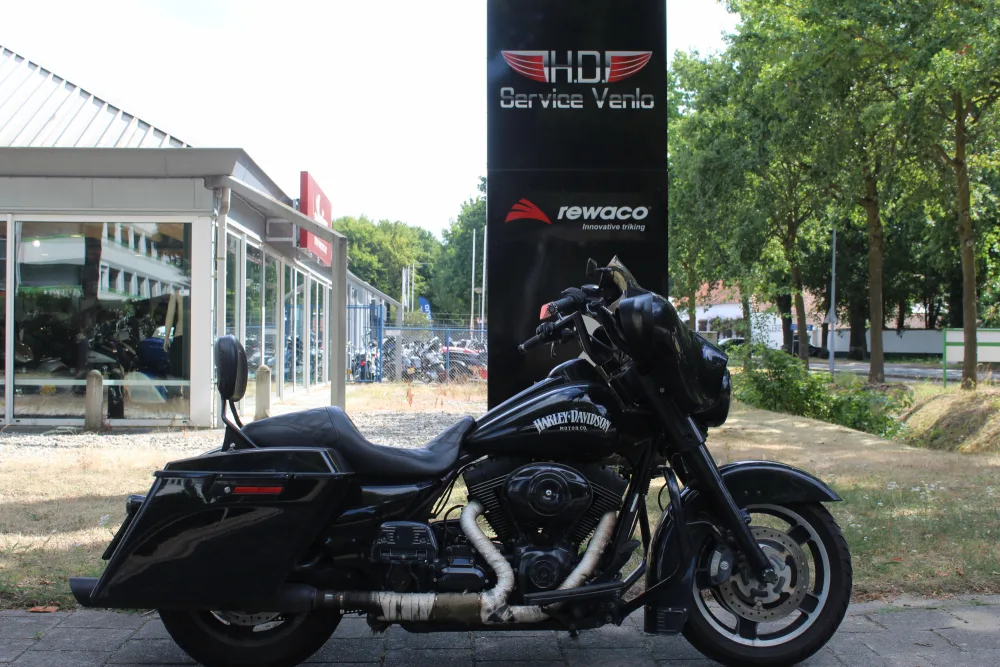 Harley-Davidson Street Glide (2009) — foto 1