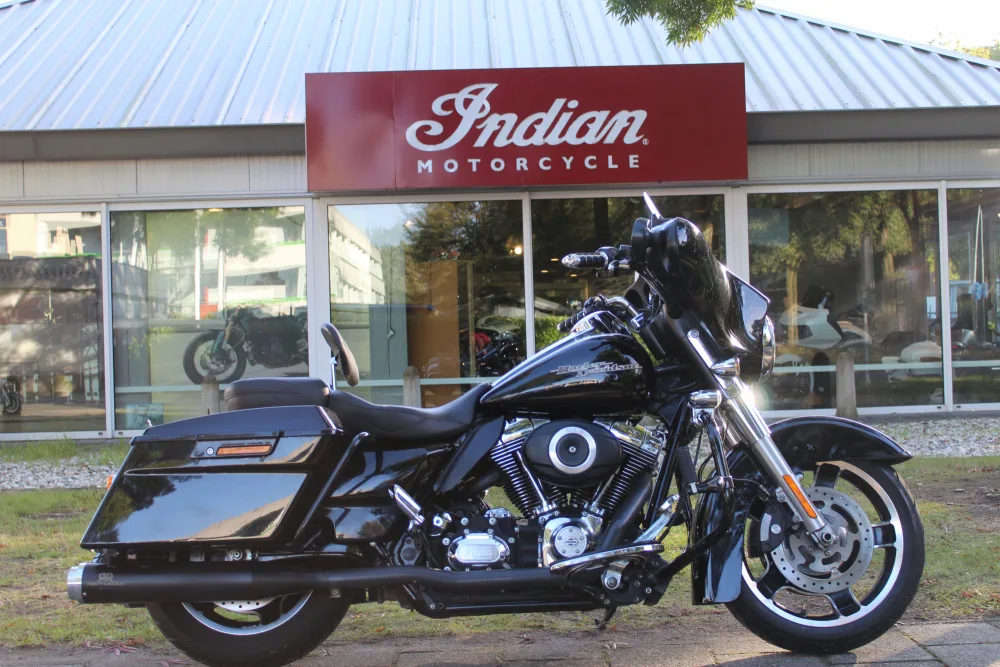 Harley-Davidson Street Glide (2013) — foto 1
