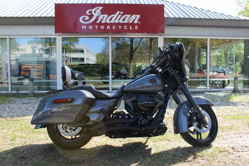 Harley-Davidson Street Glide Glide FLHX (2015)