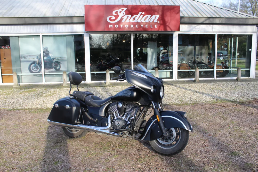 Indian Chieftain Dark Horse (2018) — foto 1