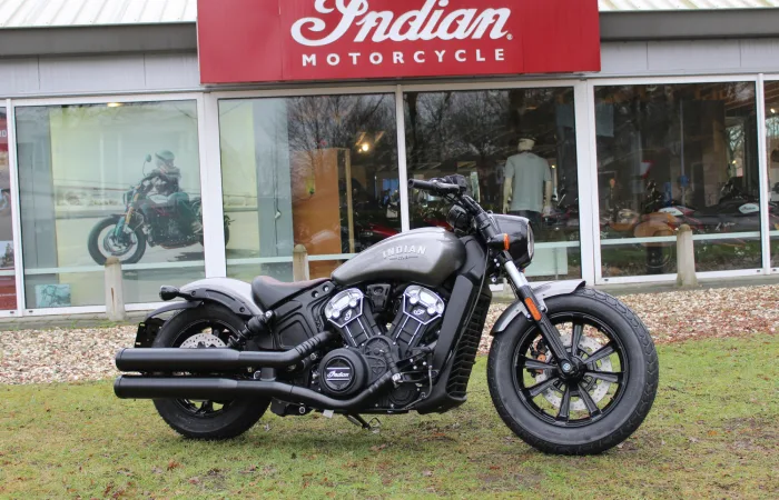 Indian Scout Bobber (2025) — foto 1