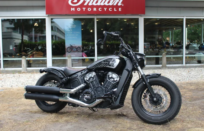 Indian Scout Bobber (2020) — foto 1