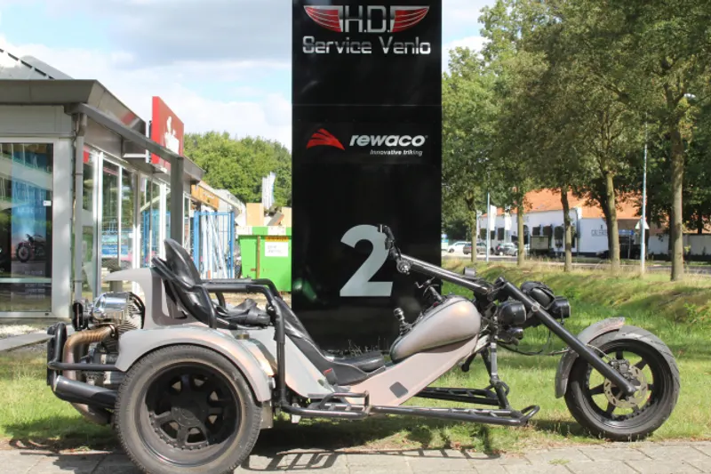 DS FX6 FX-4 Harley V Twin Trike (2003)